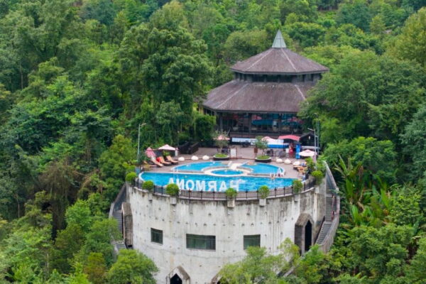 هتل Harmona Resort & Spa Zhangjiajie در ژانگجیاجیه چین